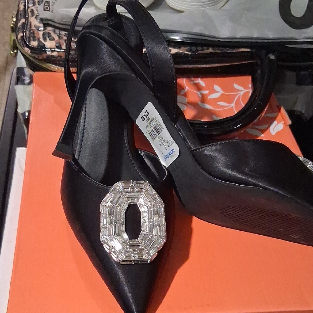 Elegant Black Heels with Crystal Embellishment